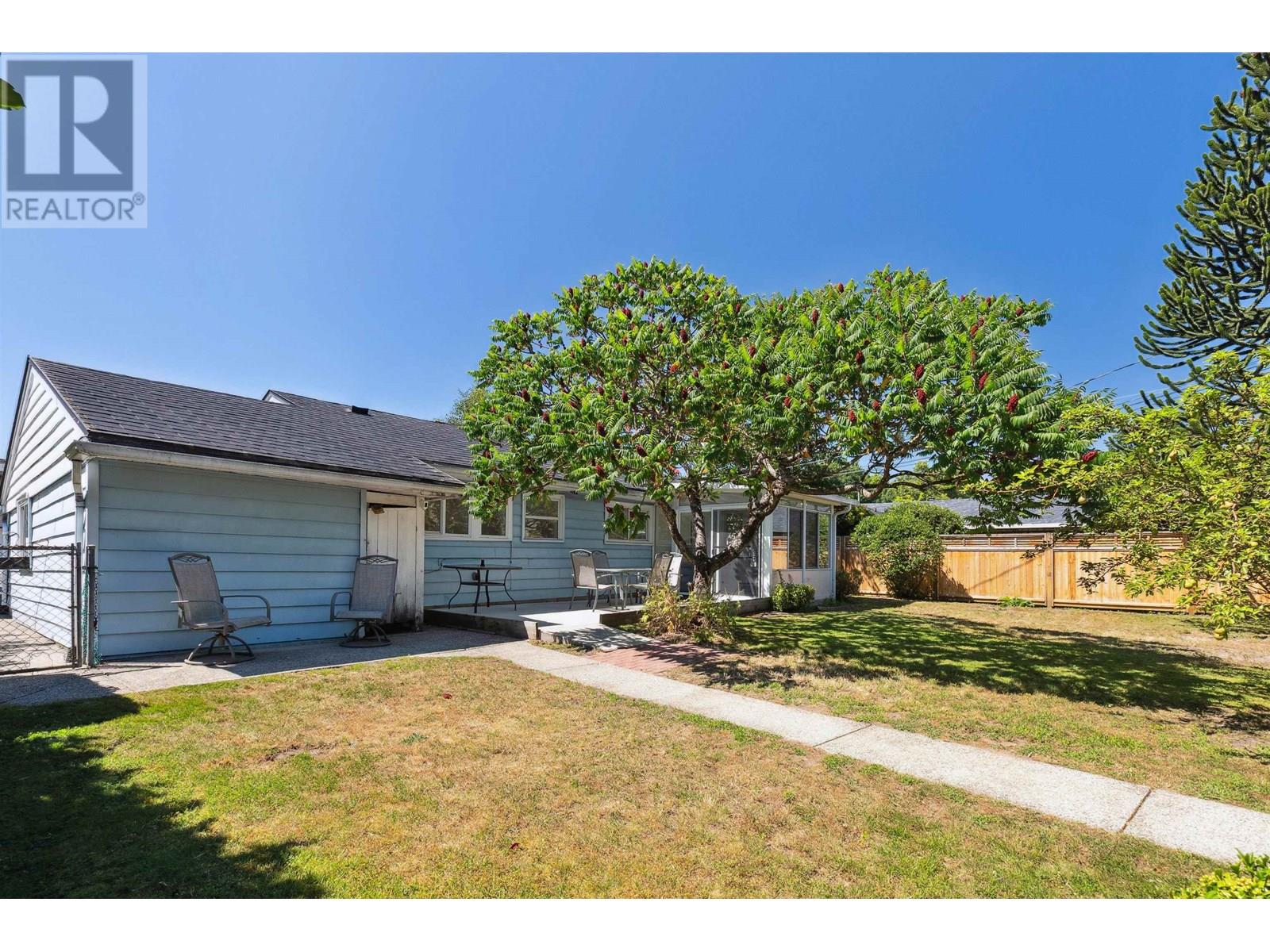 Property at 1386 TATLOW AVENUE image 2