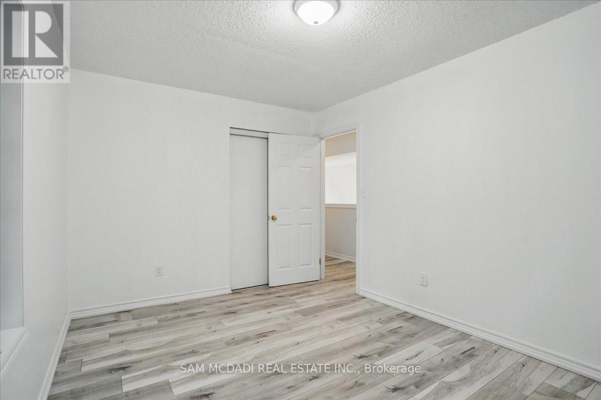 20 - 6 Valley Ridge Lane, Hamilton, Ontario  L8N 2Z7 - Photo 37 - X12291276