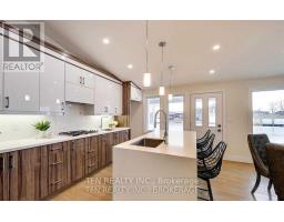 36 DICKINSON AVENUE, Norfolk, Ontario