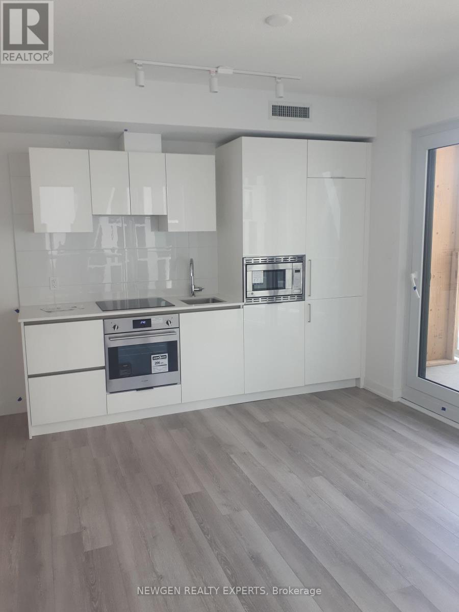 731 - 230 Simcoe Street, Toronto, Ontario  M5T 1T4 - Photo 1 - C12291364