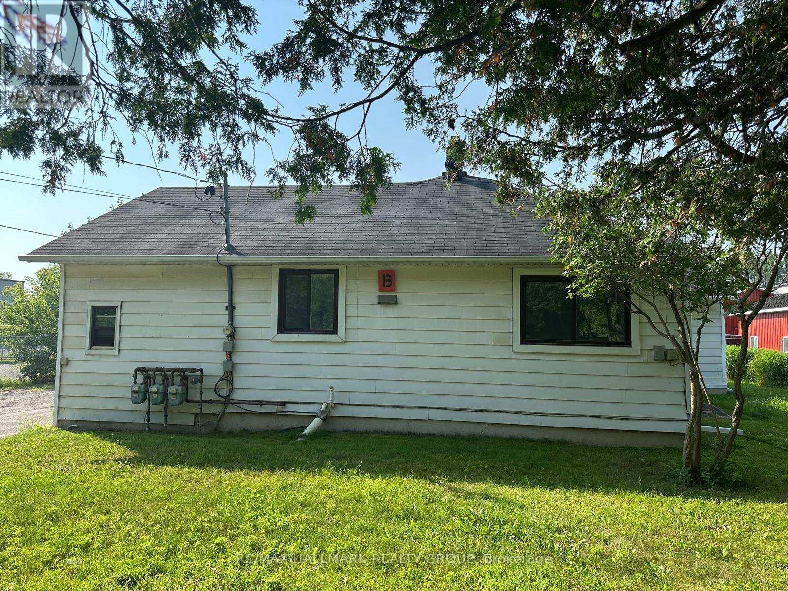 2440 Leitrim Road, Ottawa, Ontario  K1T 3V3 - Photo 2 - X12291506