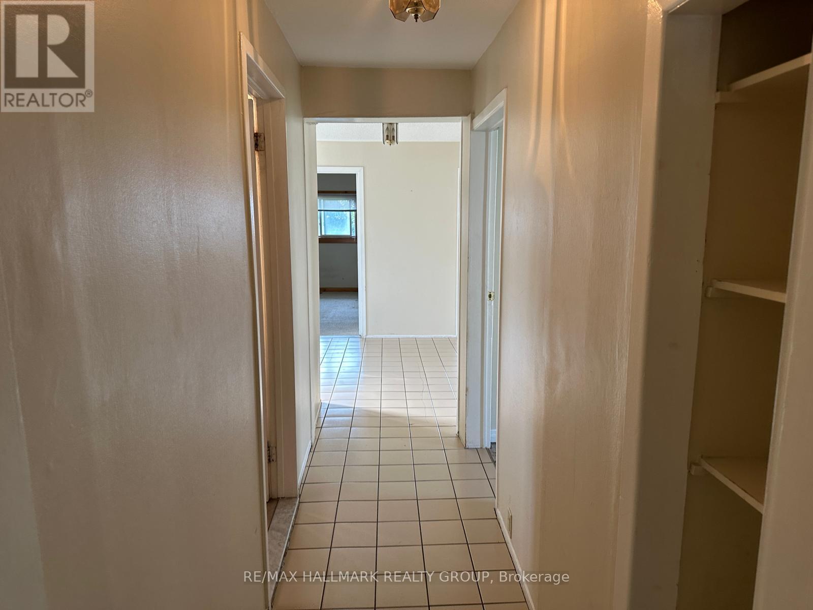 2440 Leitrim Road, Ottawa, Ontario  K1T 3V3 - Photo 9 - X12291506