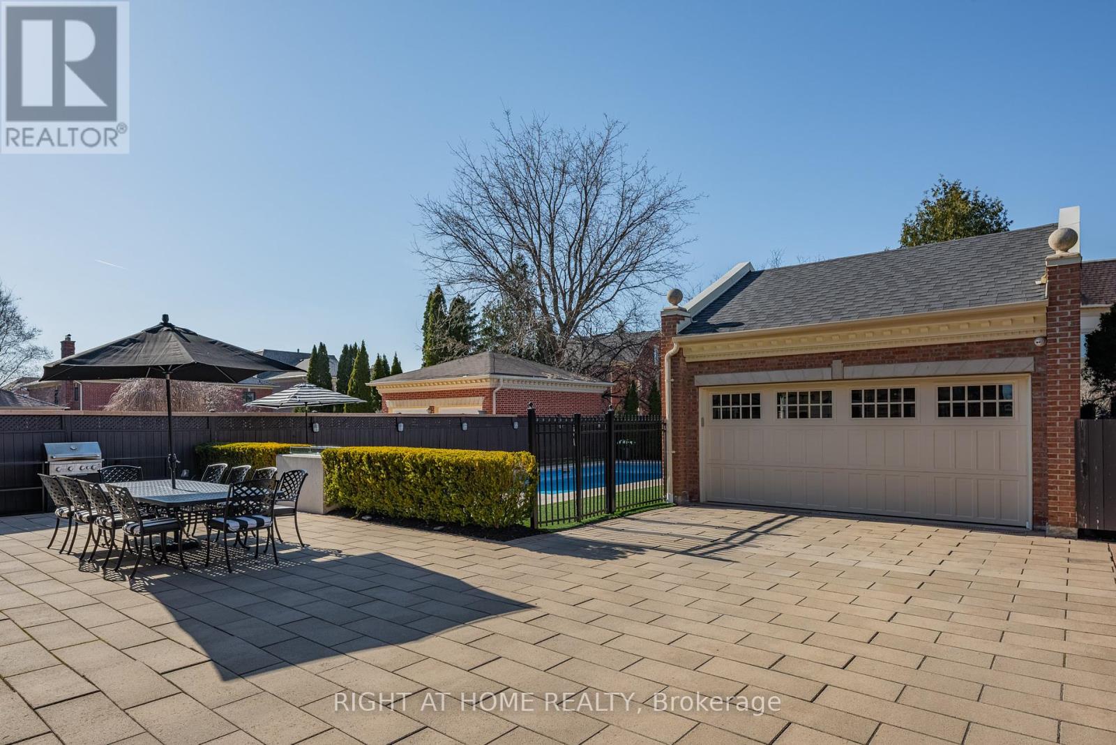 40 Oatlands Crescent, Richmond Hill, Ontario  L4C 9P1 - Photo 36 - N12291344