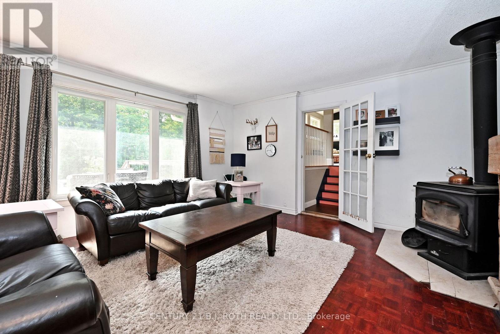 17956 Warden Avenue, East Gwillimbury, Ontario  L0G 1V0 - Photo 14 - N12291391