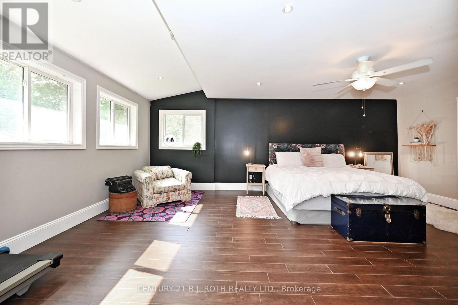 17956 Warden Avenue, East Gwillimbury, Ontario  L0G 1V0 - Photo 22 - N12291391