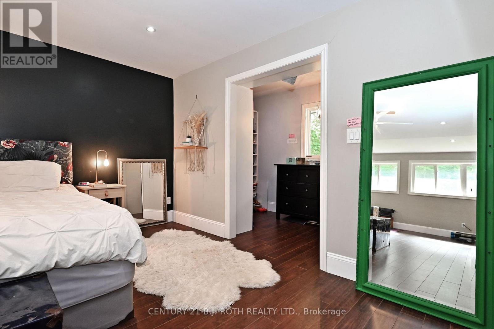 17956 Warden Avenue, East Gwillimbury, Ontario  L0G 1V0 - Photo 23 - N12291391