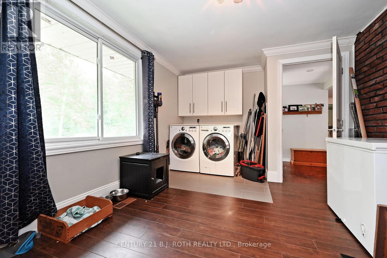17956 Warden Avenue, East Gwillimbury, Ontario  L0G 1V0 - Photo 32 - N12291391