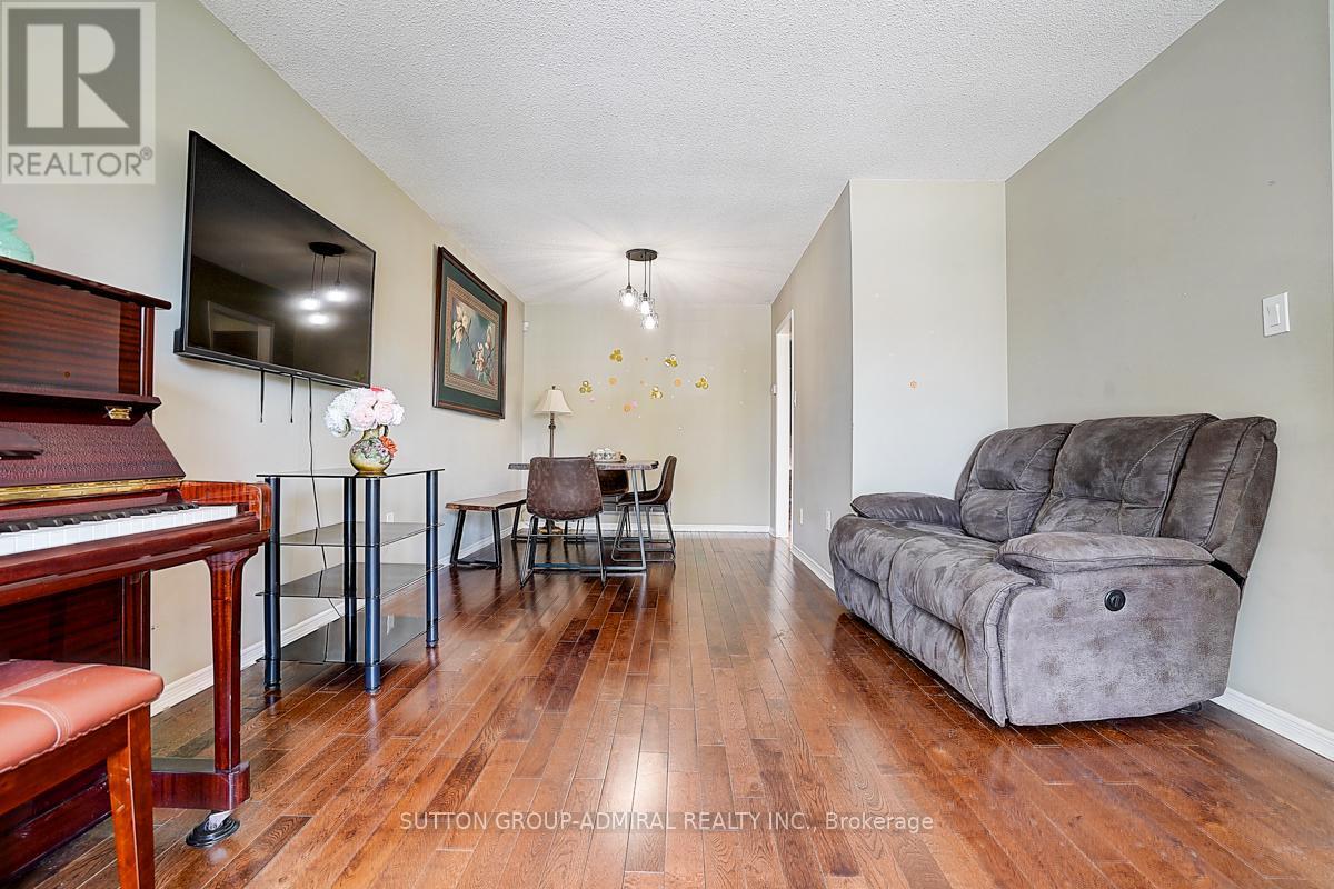 167 Wade Gate, Vaughan, Ontario  L4J 5X7 - Photo 10 - N12291394