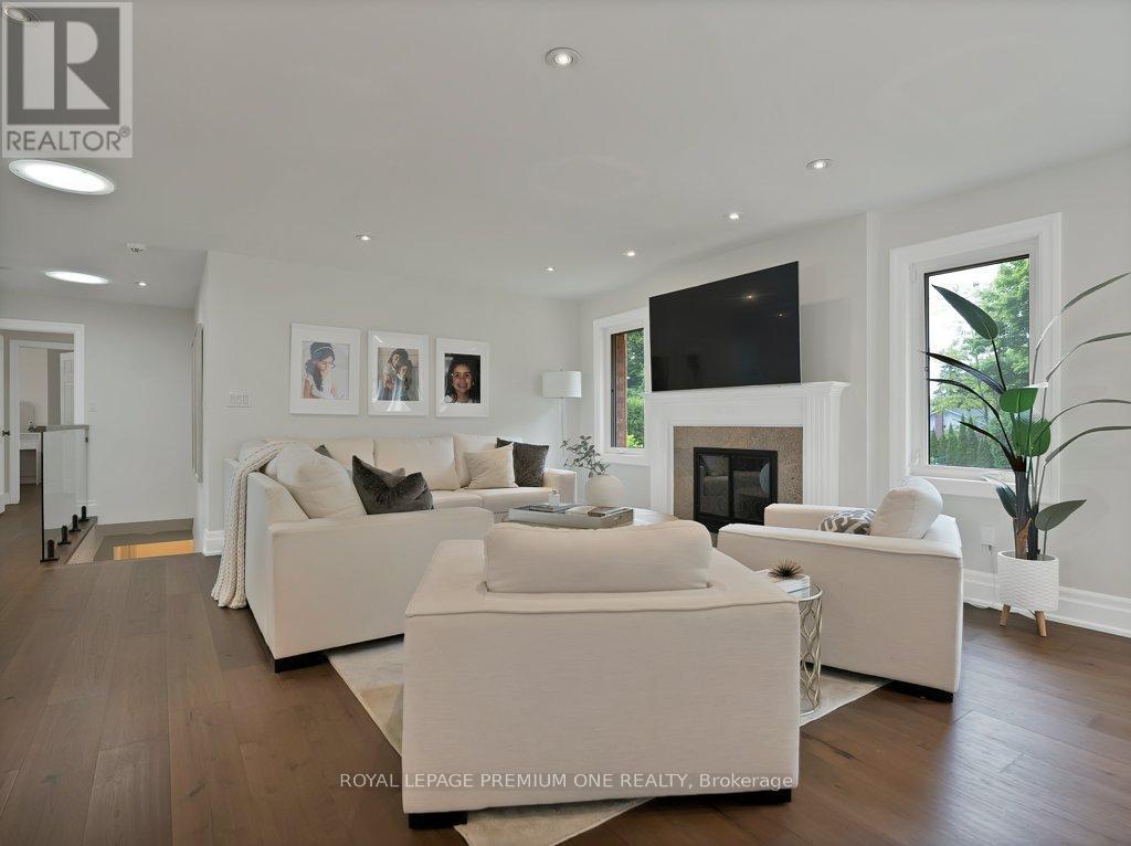 Property at 27 CAIN COURT image 4