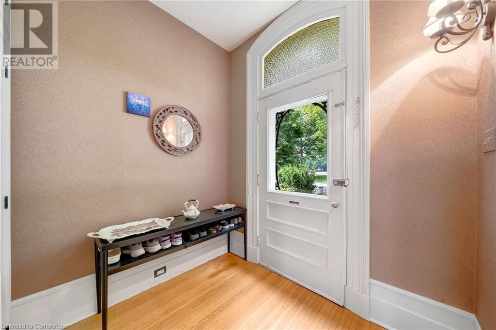 Property at 148 GRAHAM Street image 3