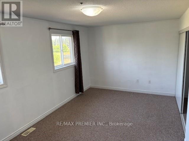 25 Southwoods Crescent, Barrie, Ontario  L4N 9P8 - Photo 14 - S12291433