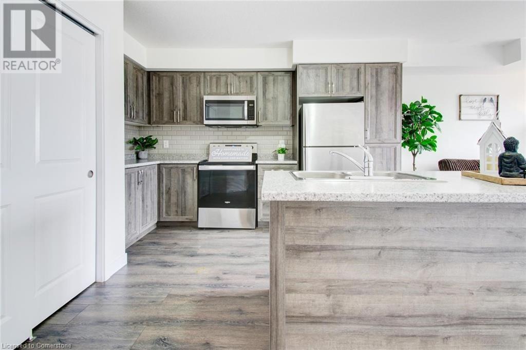 150 Rochefort Street Unit# E, Kitchener, Ontario  N2R 0P5 - Photo 8 - 40749812