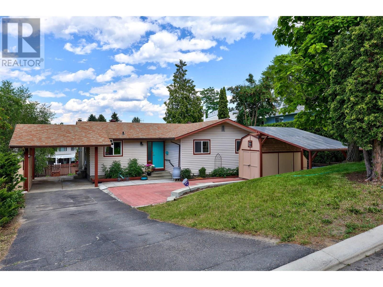Property at 804 Glenesk Place image 1