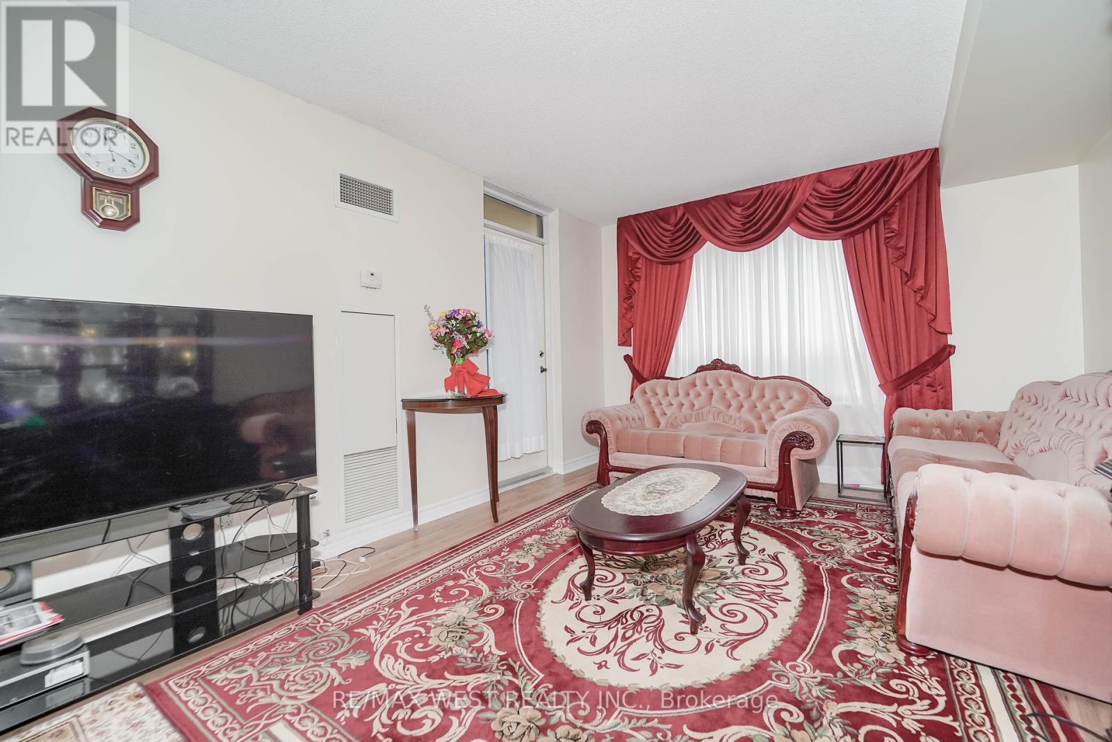 Property at 223 - 700 HUMBERWOOD BOULEVARD image 3