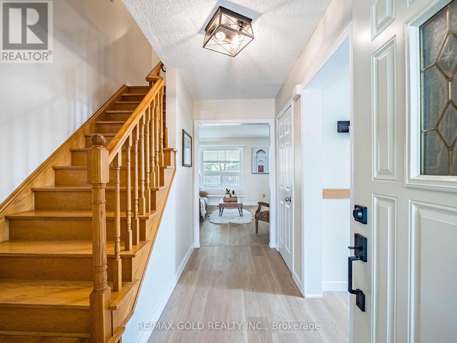 Property at 33 ST. EMILION WAY image 3