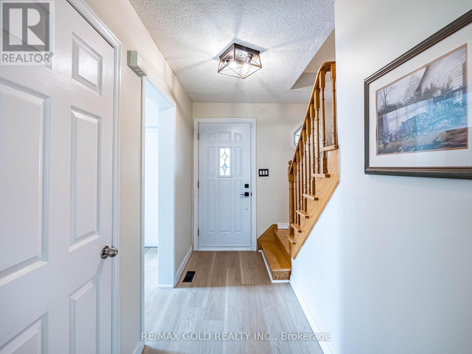 Property at 33 ST. EMILION WAY image 4