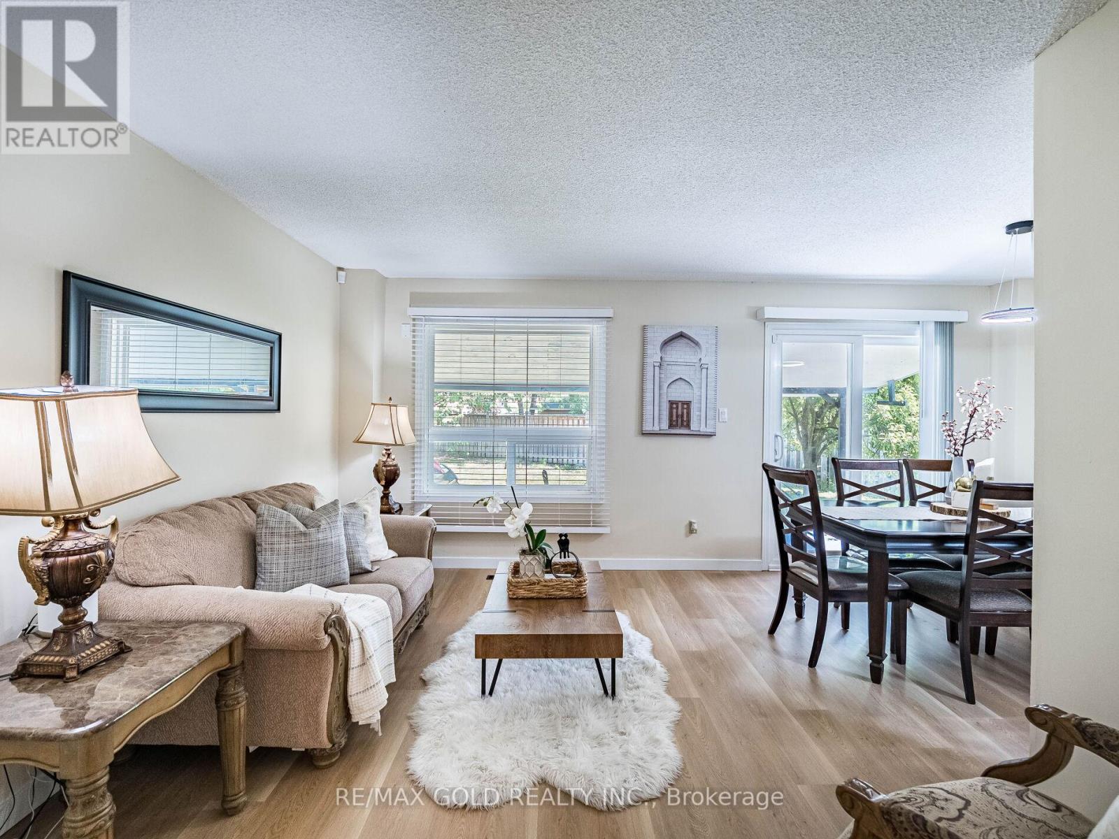 Property at 33 ST. EMILION WAY image 5