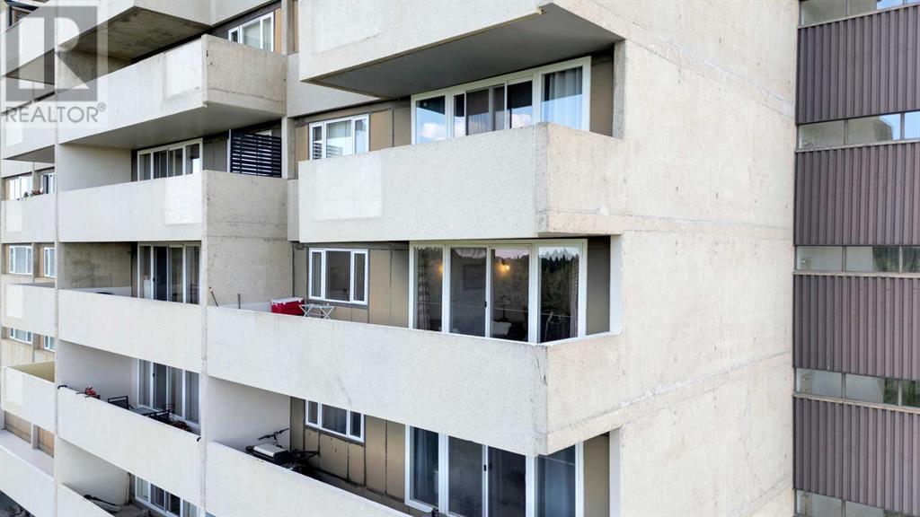 Property at 603, 4902 37 image 3