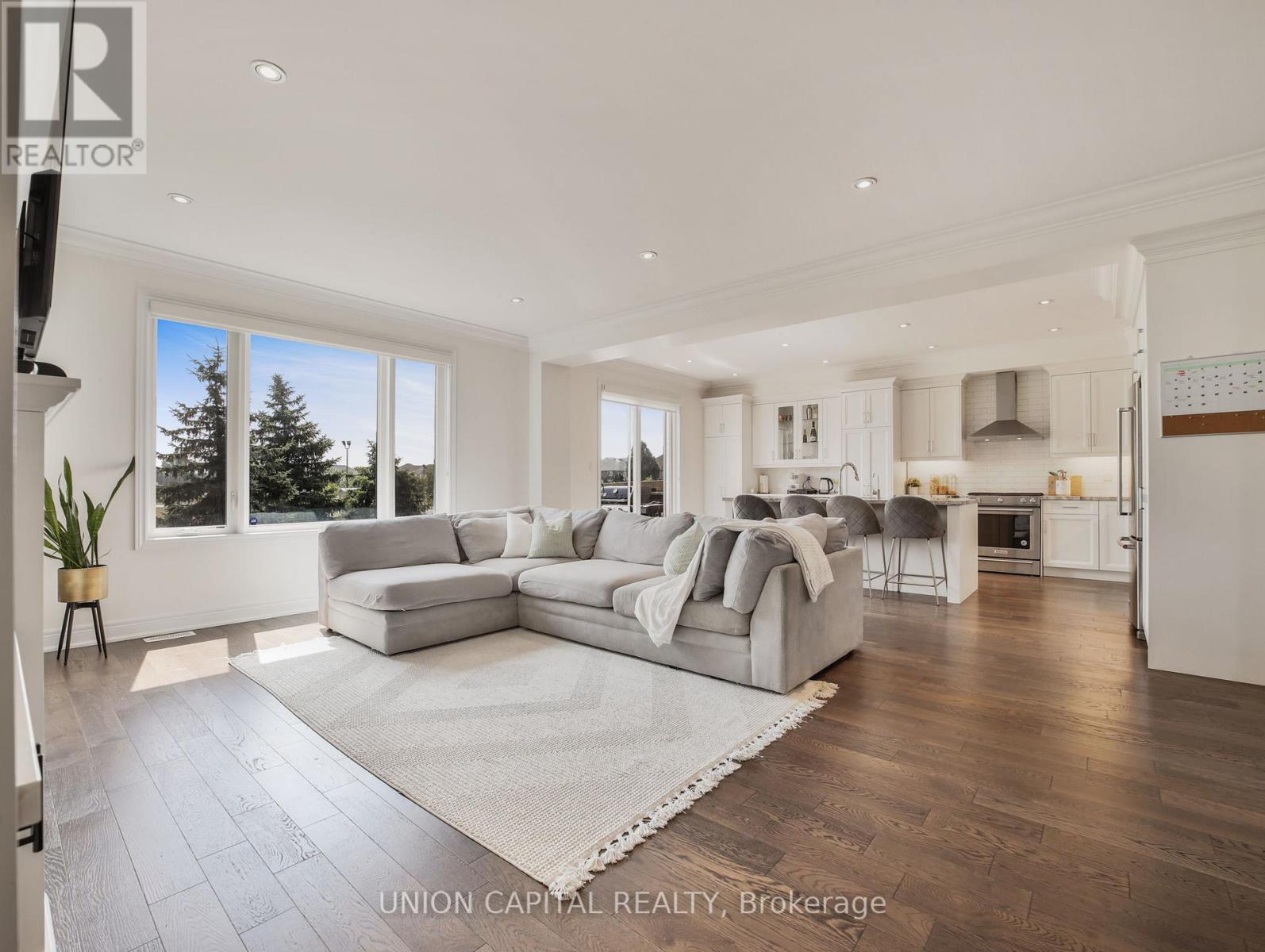 Property at 26 HAMPSHIRE PLACE image 3