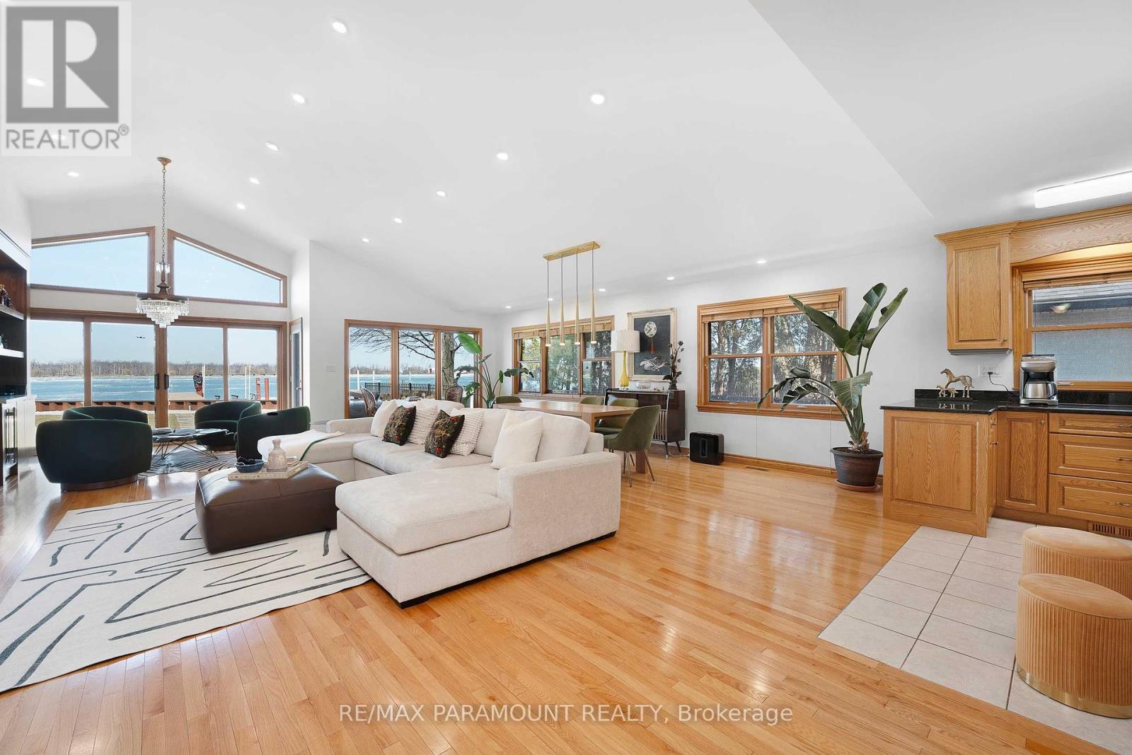 Property at 6446 RIVERSIDE DRIVE E image 5