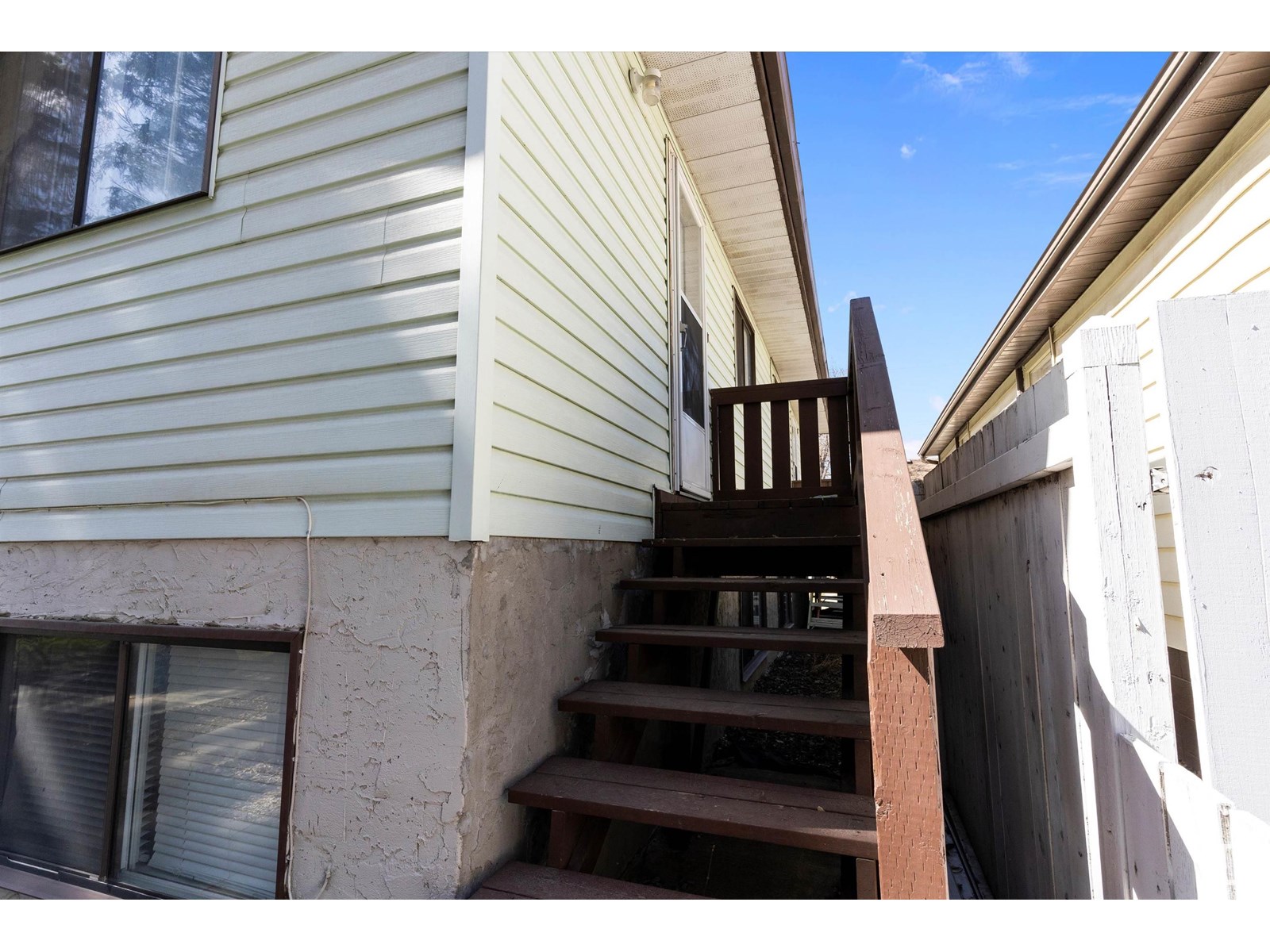 12004 & 12006 128 Av Nw, Edmonton, Alberta  T5E 6J5 - Photo 27 - E4448293
