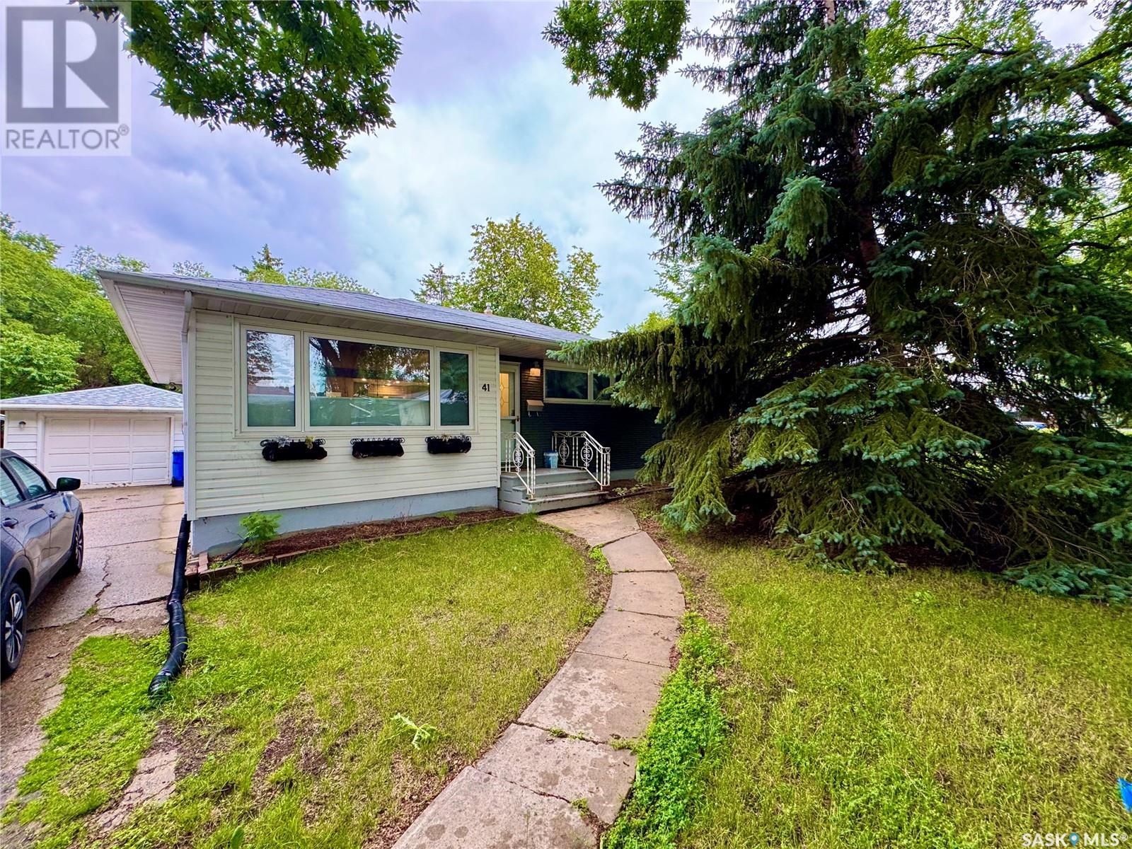Property at 41 Mcnab CRESCENT image 1