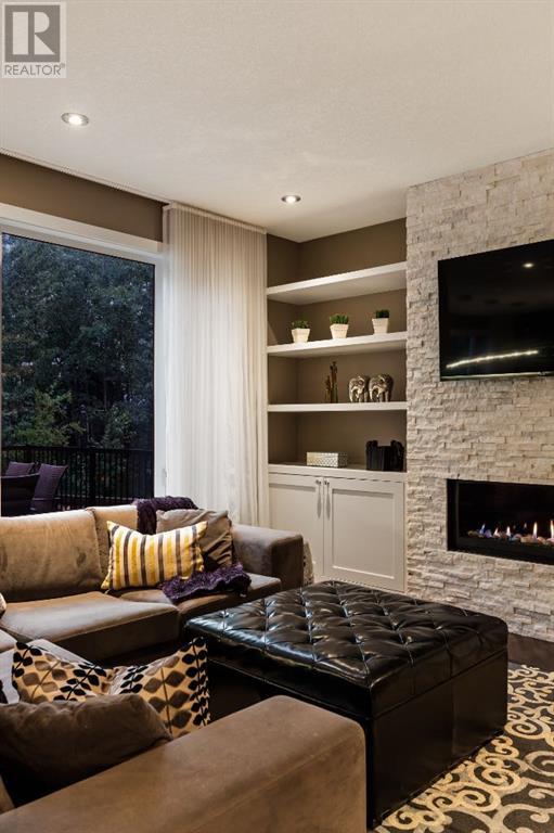 Property at 32 Rockford Terrace NW image 3
