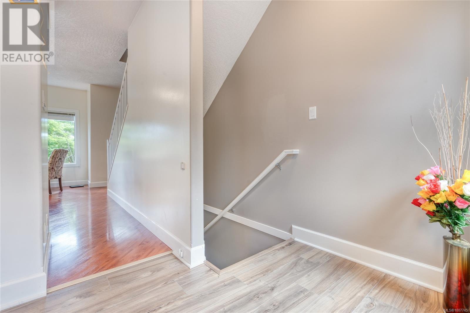 Property at 138 710 Massie Dr image 4