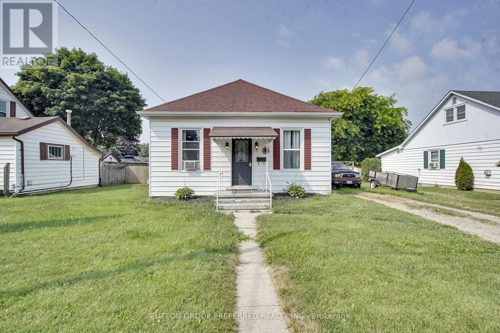 254 King Street, Southwest Middlesex, Ontario  N0L 1J0 - Photo 3 - X12291659