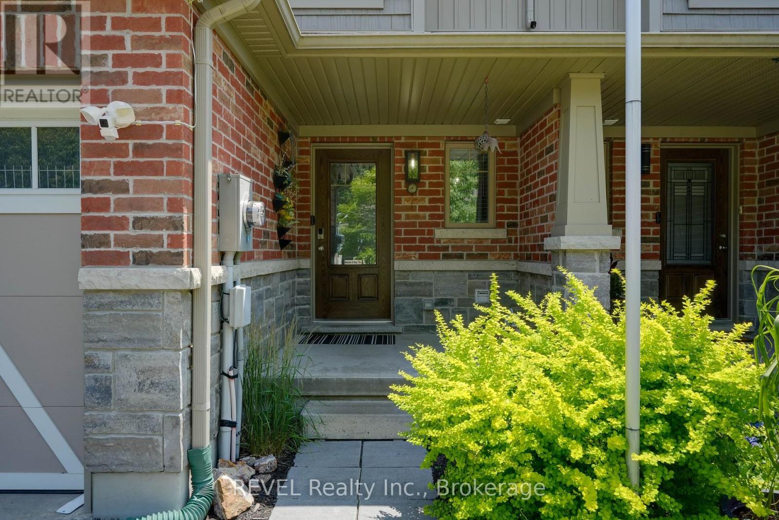 Property at 1001 COOK DRIVE image 4