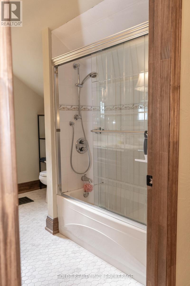 2440 Decew Road, Thorold, Ontario  L0S 1E6 - Photo 35 - X12291689