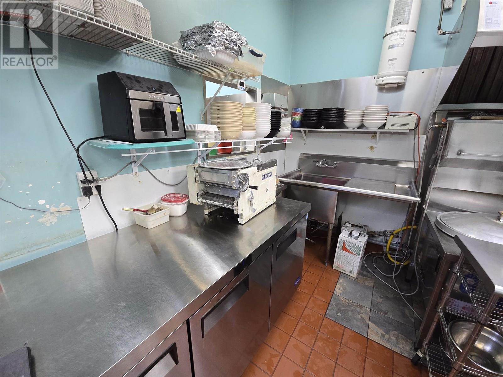 2573 Shaughnessy Street, Port Coquitlam, British Columbia  V3C 3G3 - Photo 12 - C8070838