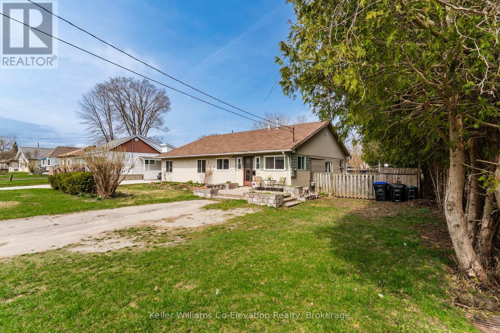 Property at 230 ELIZABETH STREET image 2