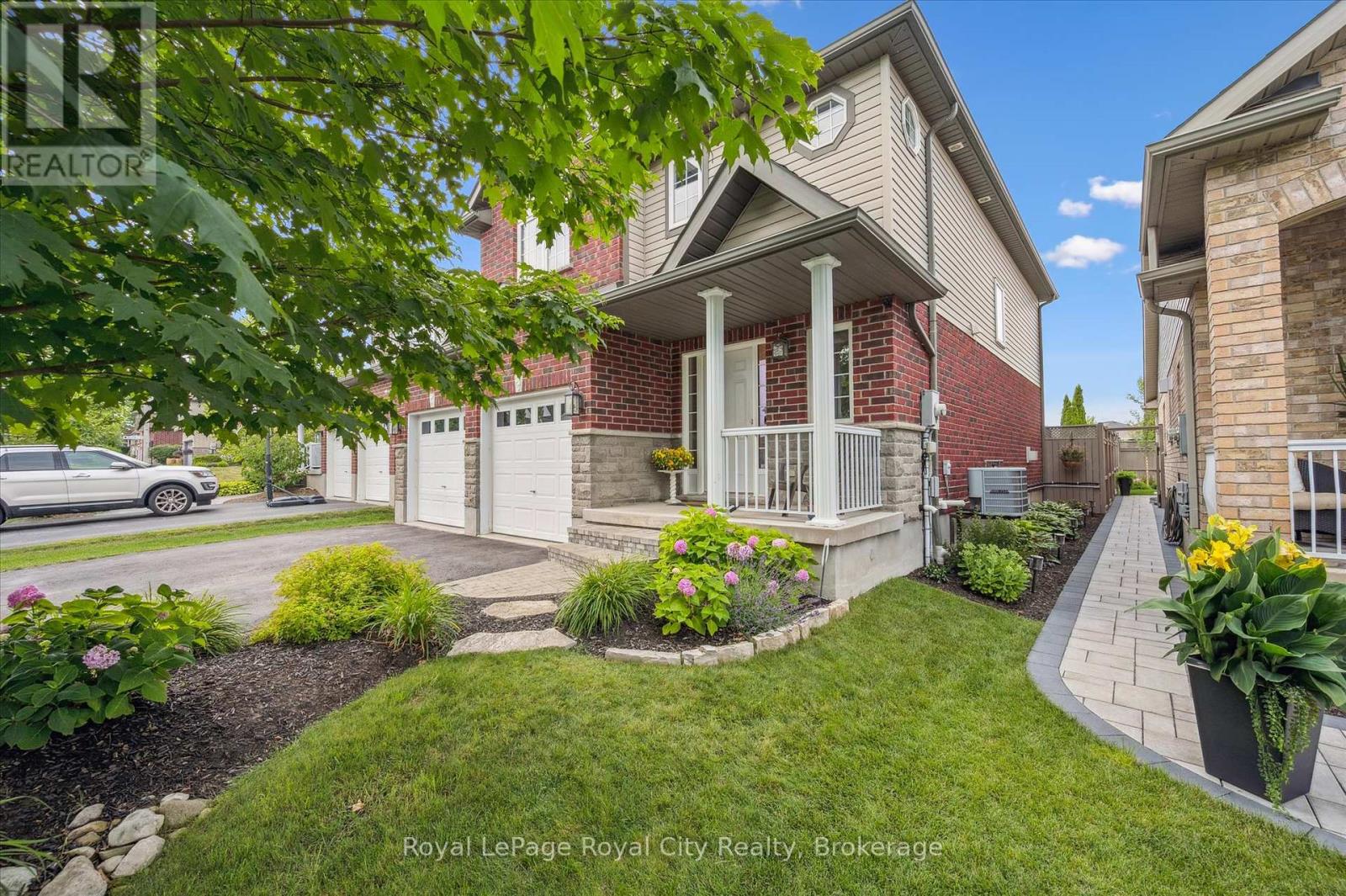 Property at 16 CREIGHTON AVENUE image 3