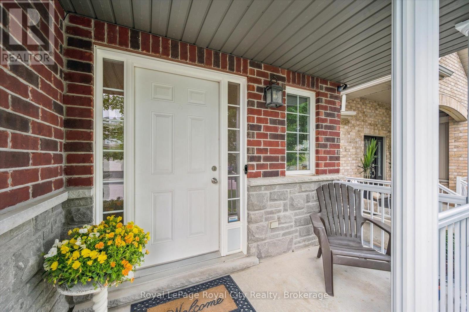 Property at 16 CREIGHTON AVENUE image 4