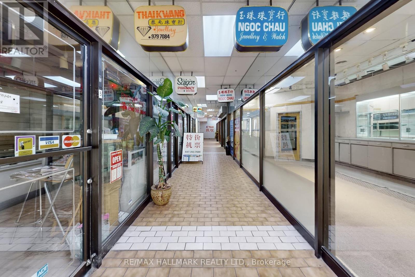 2 & 4(1 Combined Unit) - 301 Spadina Avenue, Toronto, Ontario  M5T 2E6 - Photo 10 - C12291541