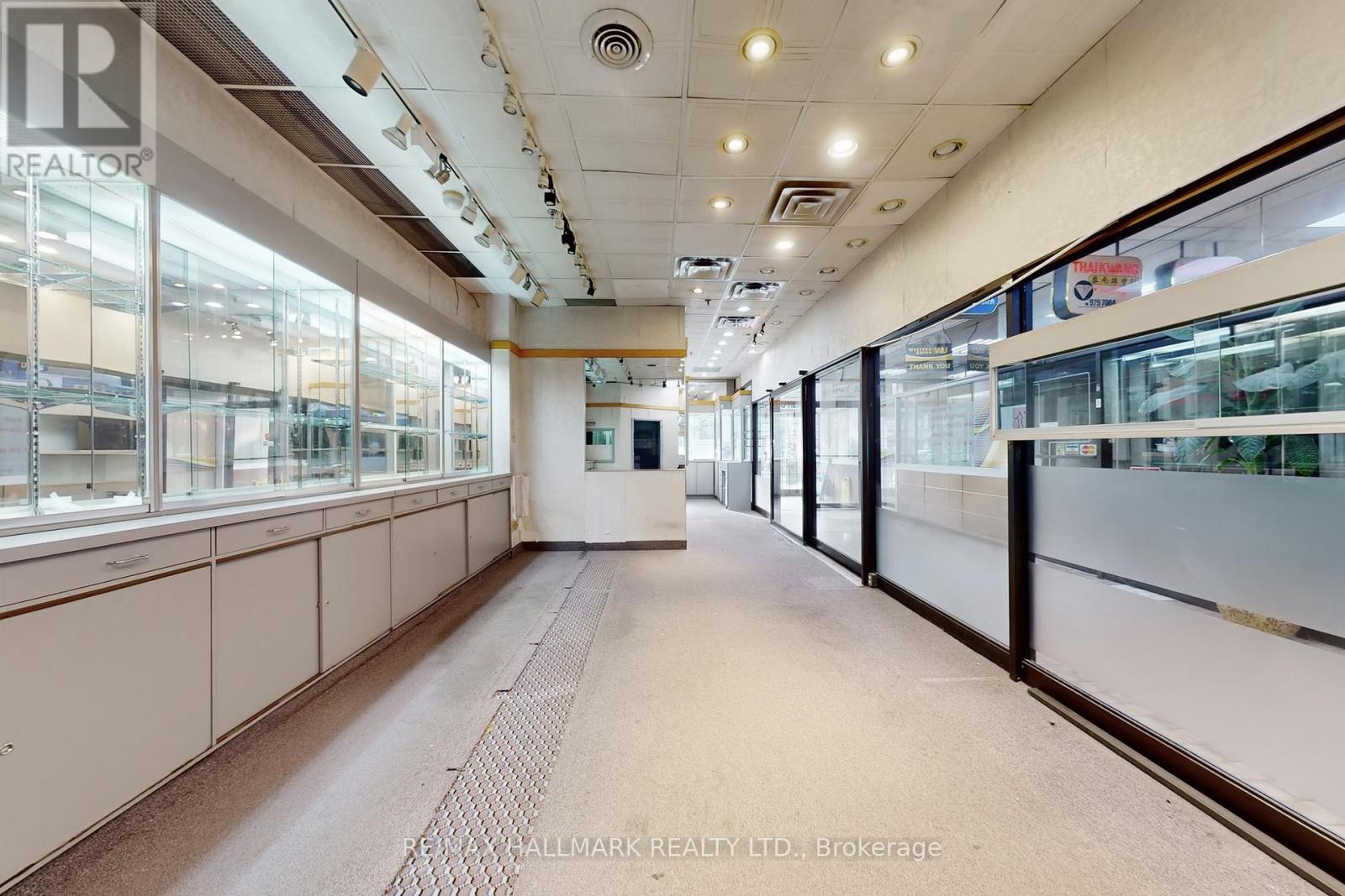 2 & 4(1 Combined Unit) - 301 Spadina Avenue, Toronto, Ontario  M5T 2E6 - Photo 20 - C12291541