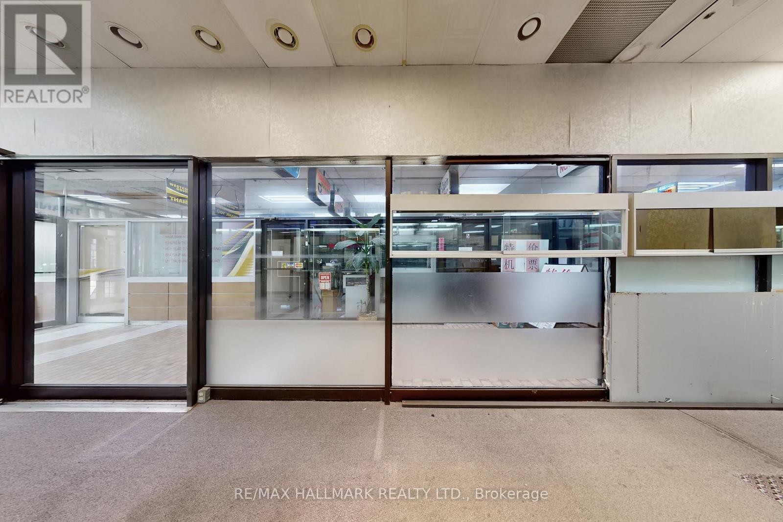 2 & 4(1 Combined Unit) - 301 Spadina Avenue, Toronto, Ontario  M5T 2E6 - Photo 21 - C12291541