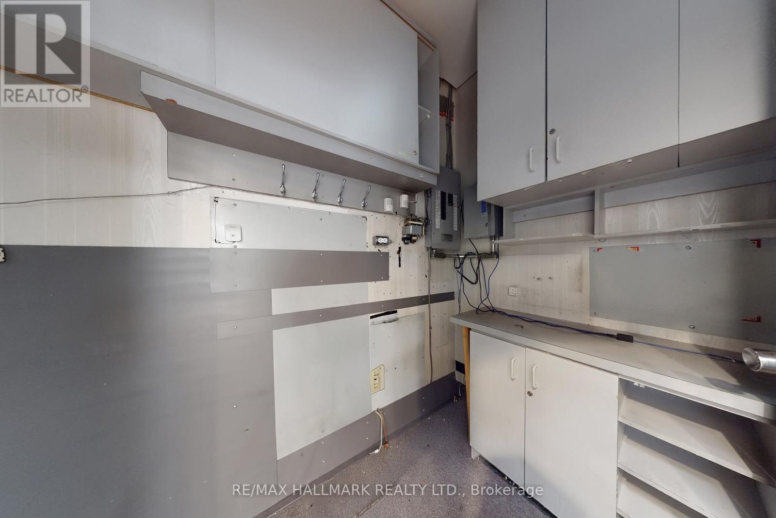 2 & 4(1 Combined Unit) - 301 Spadina Avenue, Toronto, Ontario  M5T 2E6 - Photo 25 - C12291541