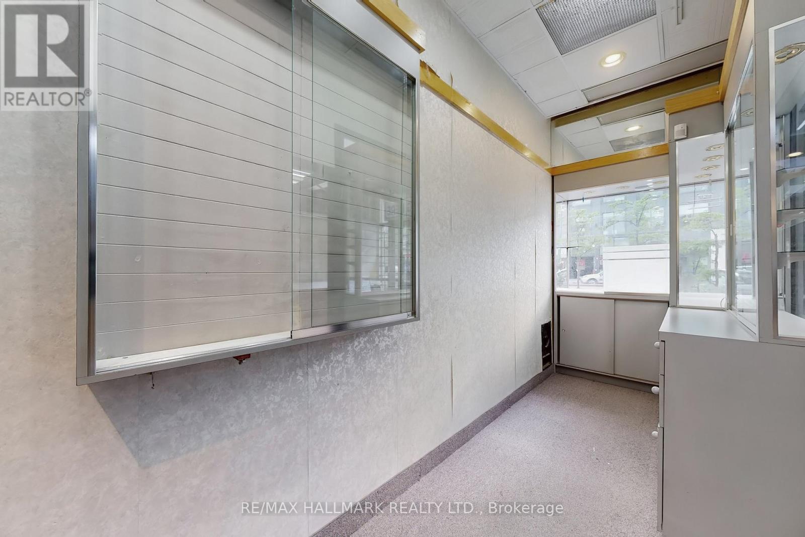 2 & 4(1 Combined Unit) - 301 Spadina Avenue, Toronto, Ontario  M5T 2E6 - Photo 30 - C12291541