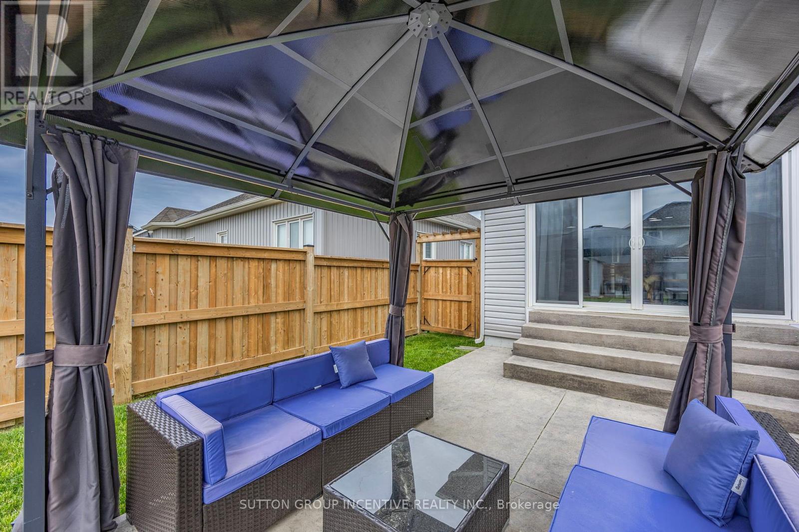 21 Beverly Street, Springwater, Ontario  L0L 1P0 - Photo 32 - S12231540