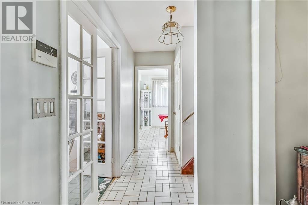 348 Barrick Road, Port Colborne, Ontario  L3K 4B5 - Photo 4 - 40752340