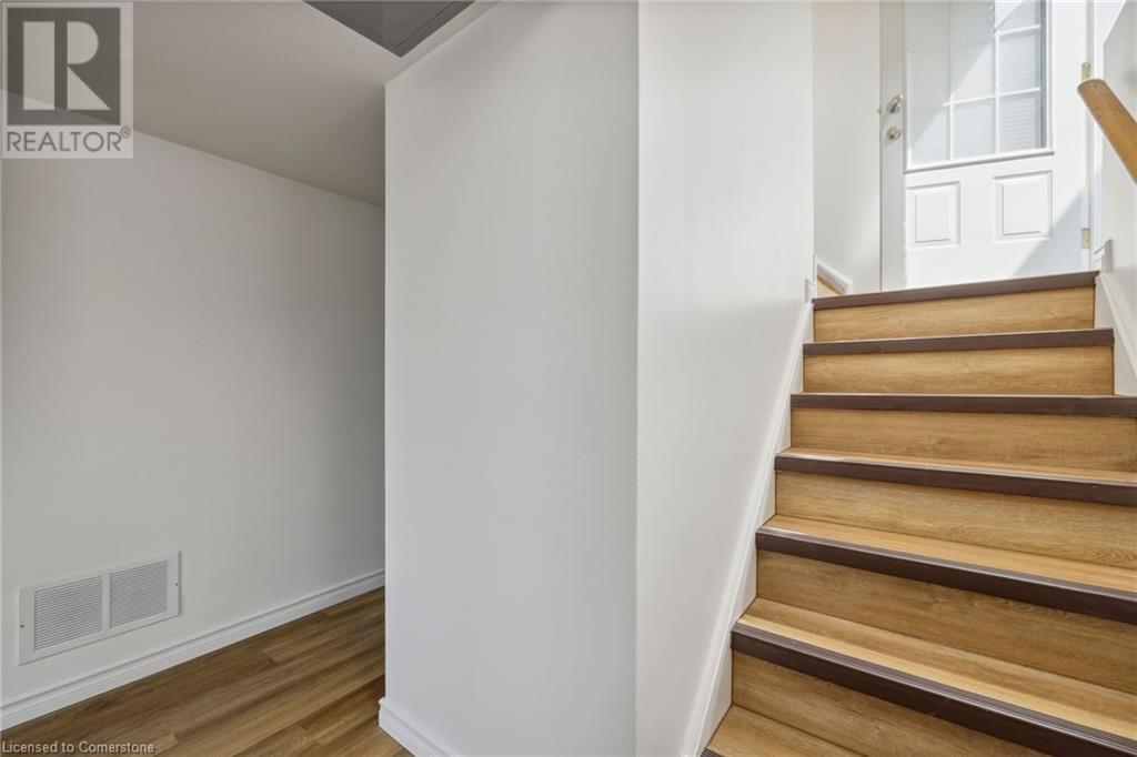79 Delena Avenue N Unit# Lower, Hamilton, Ontario  L8H 6B6 - Photo 4 - 40752294