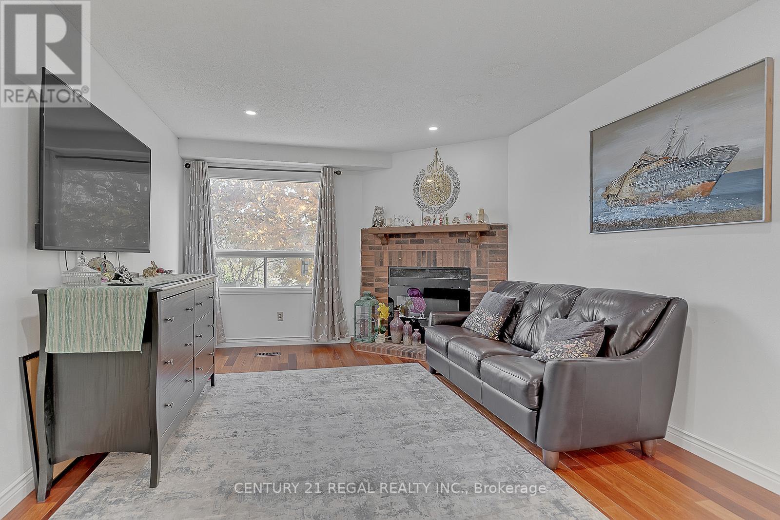 28 Upland Drive, Whitby (Blue Grass Meadows), Ontario  L1N 8H8 - Photo 11 - E12291538