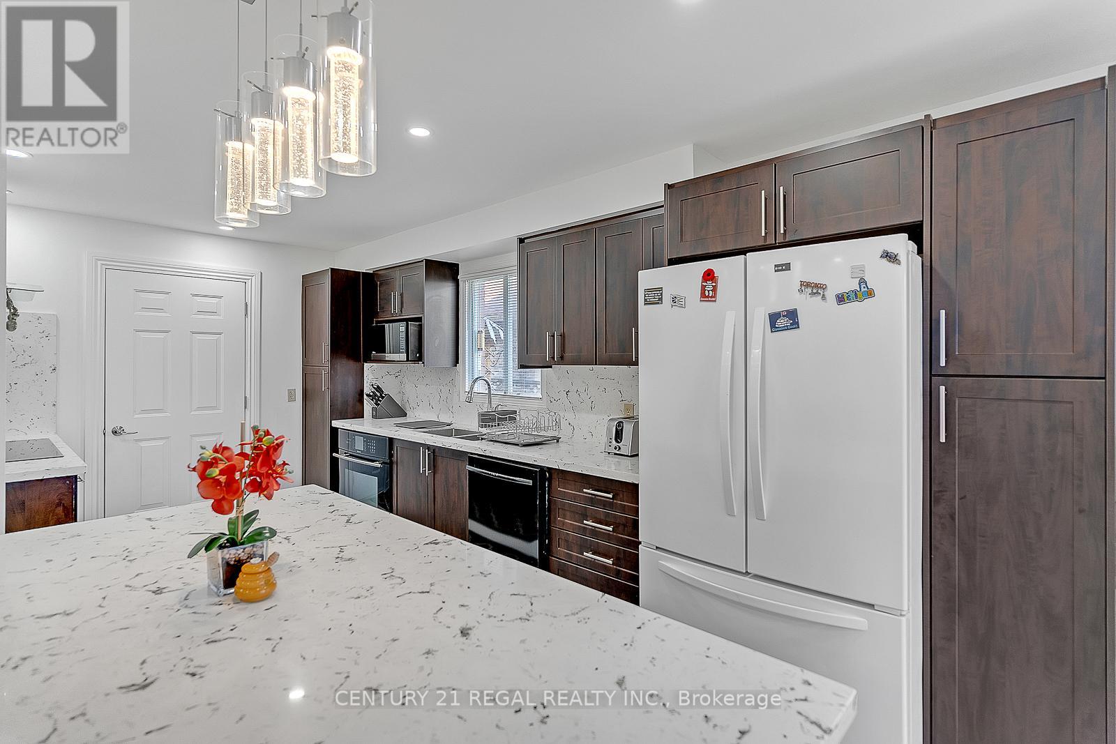28 Upland Drive, Whitby (Blue Grass Meadows), Ontario  L1N 8H8 - Photo 21 - E12291538