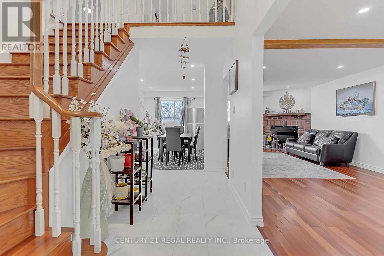 28 Upland Drive, Whitby (Blue Grass Meadows), Ontario  L1N 8H8 - Photo 7 - E12291538