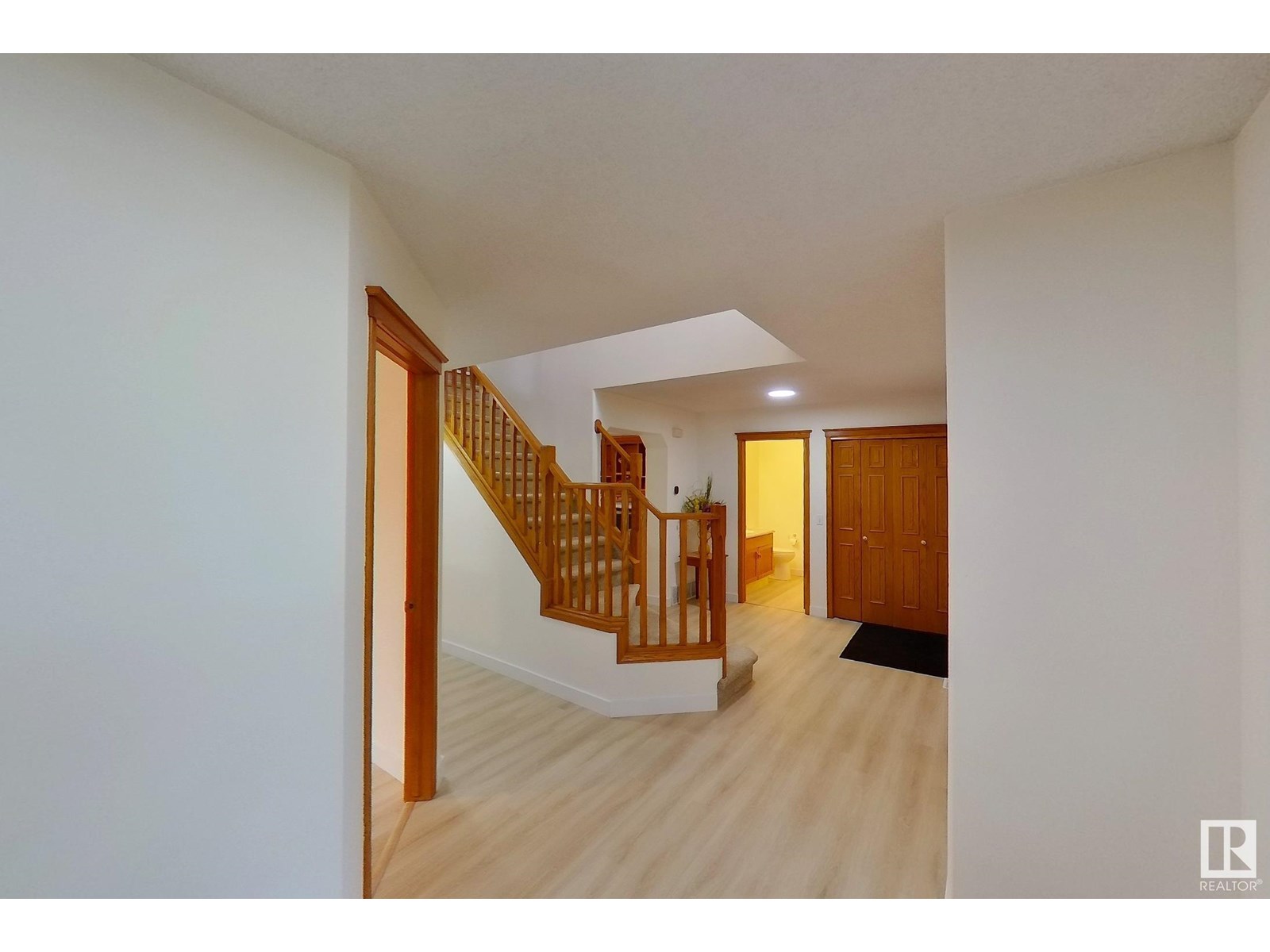 Property at 41 HAMPTON CR image 5