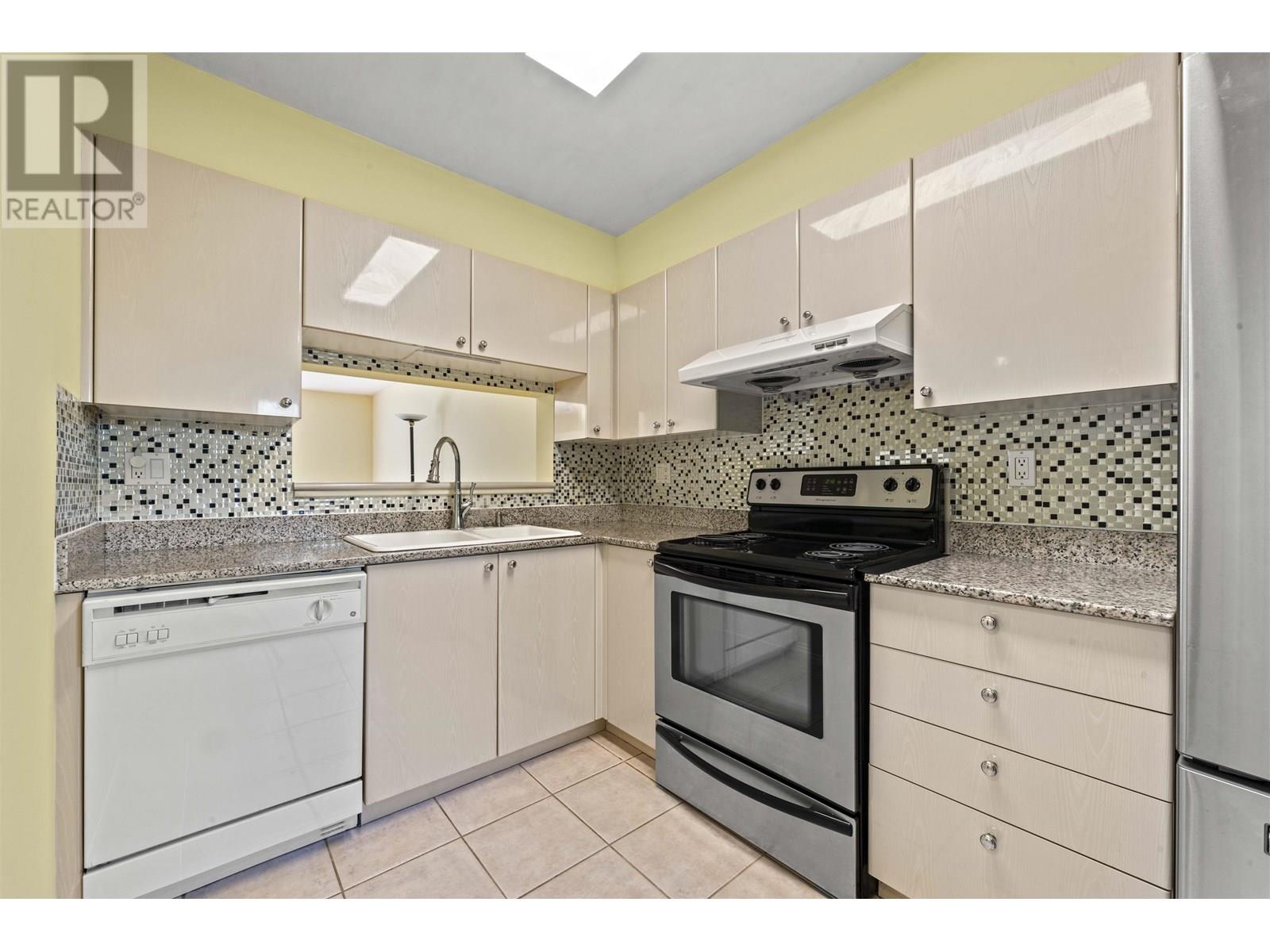 27 6670 Rumble Street, Burnaby, British Columbia  V5E 4L4 - Photo 8 - R3027941
