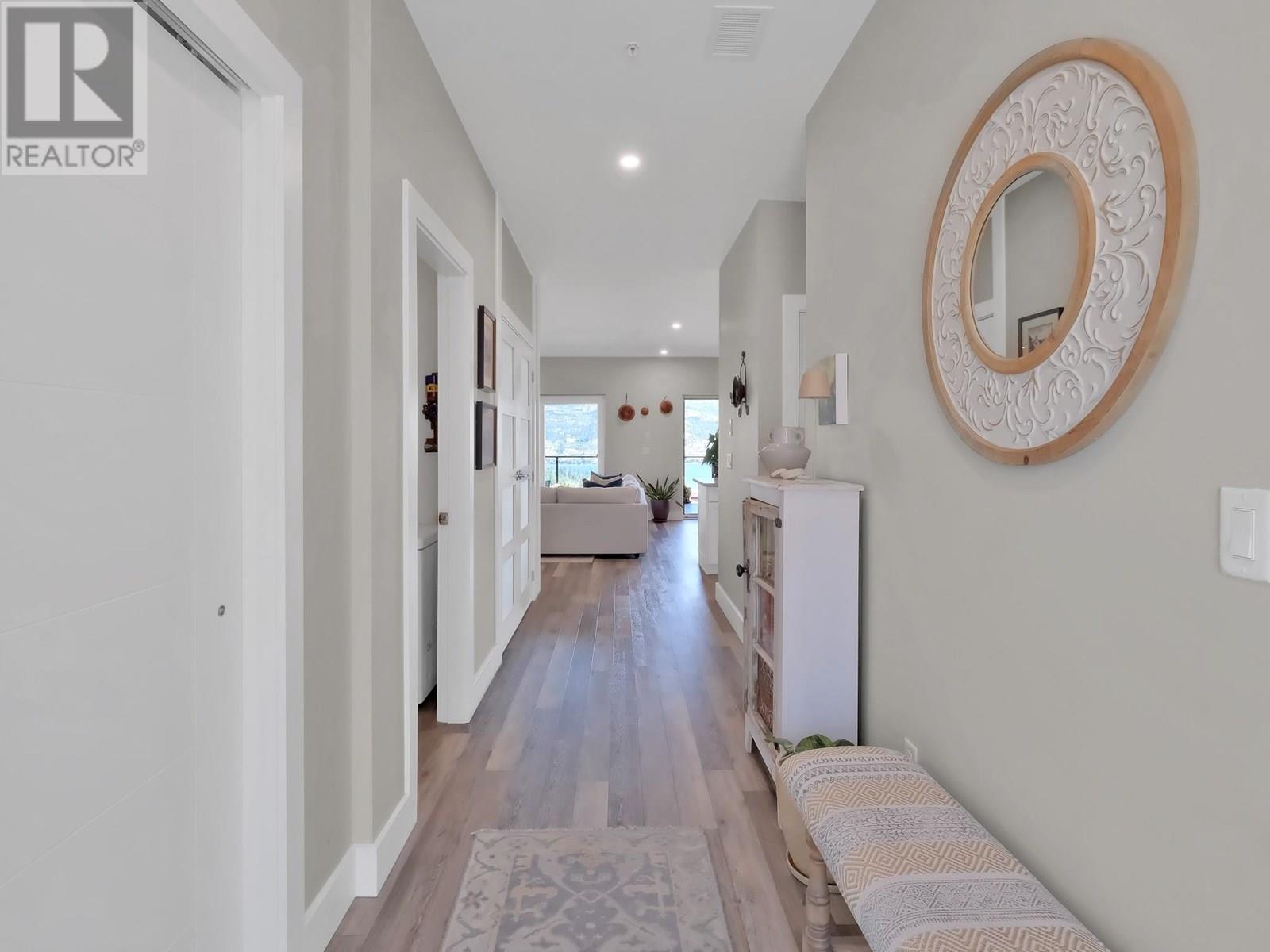 Property at 100 VISTA Way Unit# 132 image 3