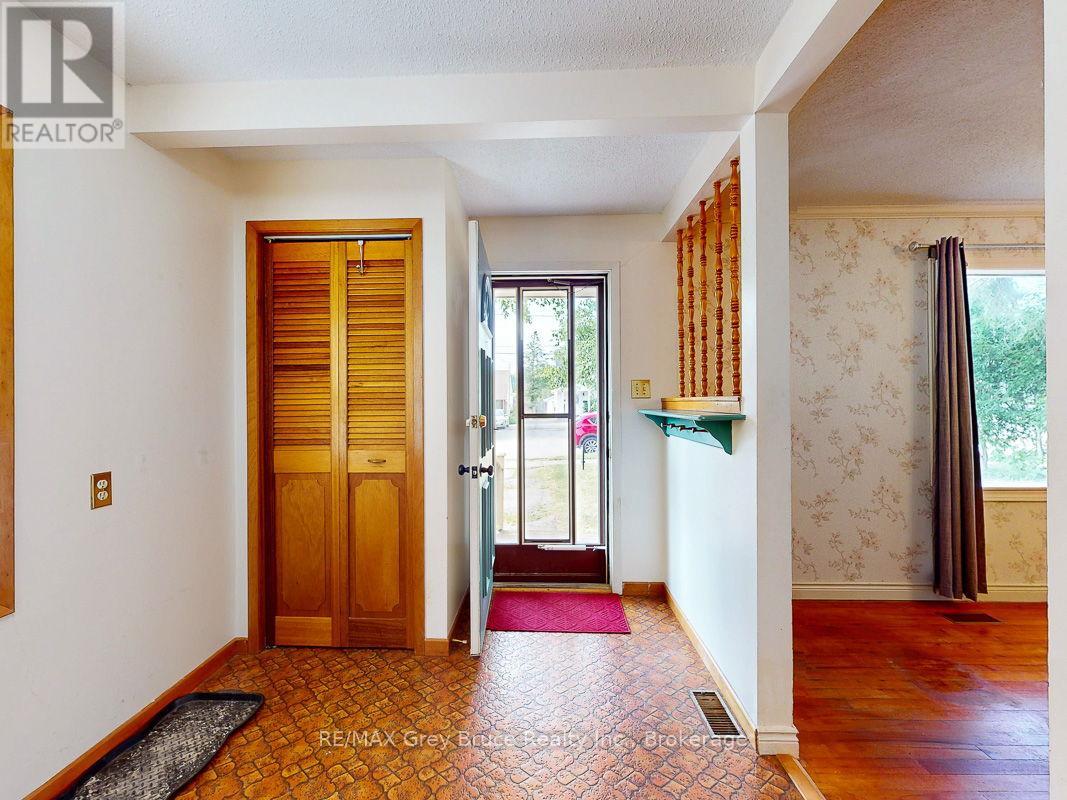 789 6th 'a' Street E, Owen Sound, Ontario N4K 1G6 - Photo 4 - X12291772